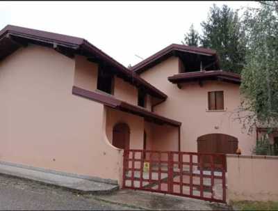 Villa in Vendita a Castelnovo del Friuli Localetã  Cruz